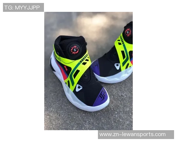 篮球鞋也能踢足球吗探讨运动鞋在不同场合的适用性与表现