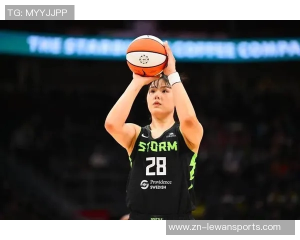 李月汝表现出色砍下赛季新高11分9篮板帮助飞翼战胜太阳队